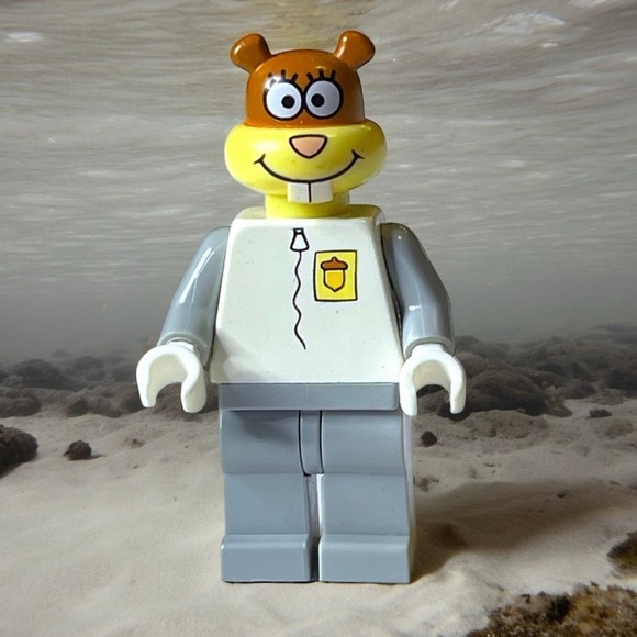 LEGO Sandy Cheeks Minifigure SpongeBob SquarePants No Globe Collectible - Picture 1 of 6